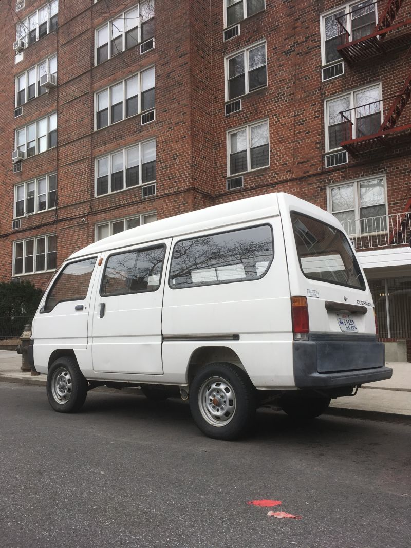Illustration for article titled I Need A Cushman MicrovanÂ